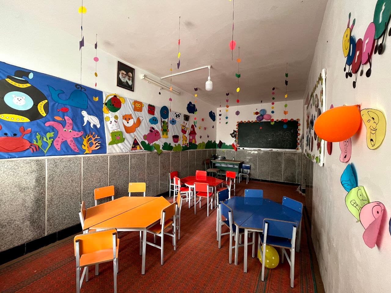 فضای دبستان